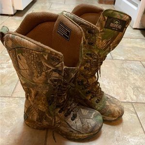 Ladies redhead hunting boots. Only worn once. Size 7